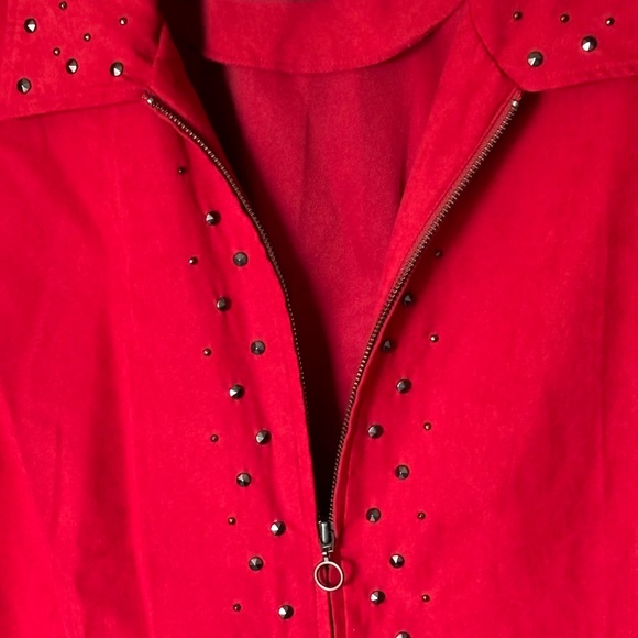 Red Jacket - Picture 2 of 4